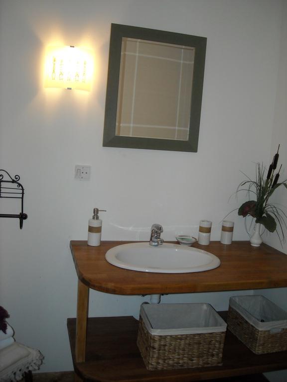 Bed and Breakfast Le Moulin De Fillievres Екстер'єр фото