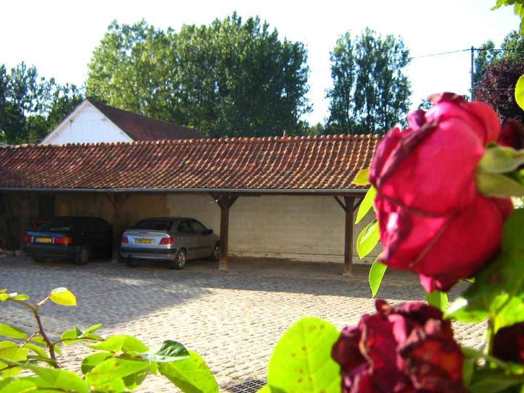 Bed and Breakfast Le Moulin De Fillievres Екстер'єр фото