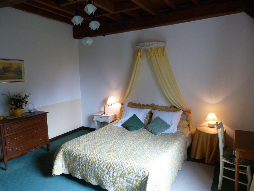 Bed and Breakfast Le Moulin De Fillievres Номер фото